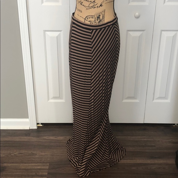 Mossimo Supply Co. Dresses & Skirts - Mossimo Black/Tan Striped Maxi Skirt